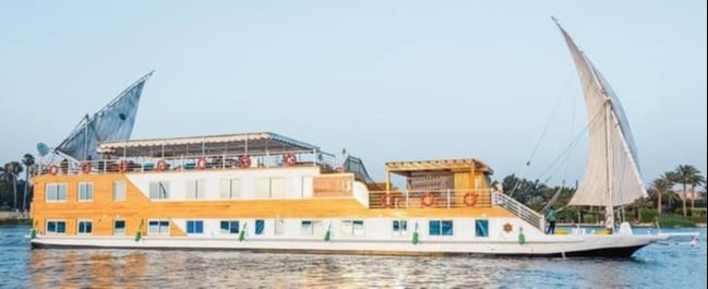 Bateau Queen Isis II sur le Nil