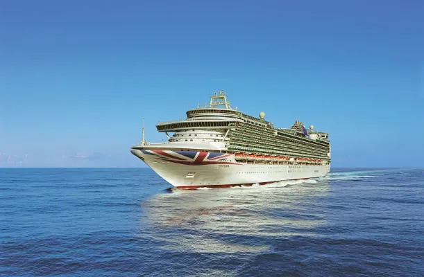 Navire P&O Ventura en mer