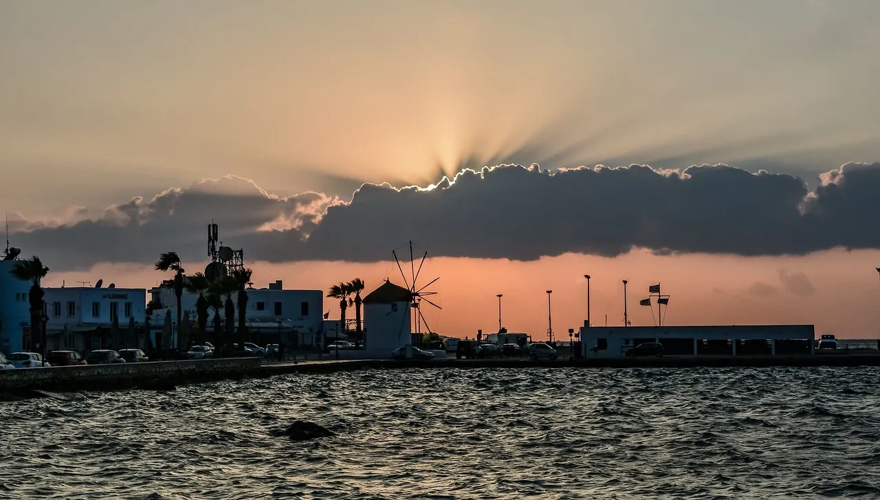 Paros