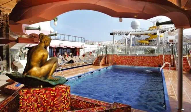 Piscine Costa Magica