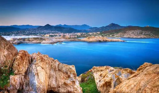 L"ile-rousse