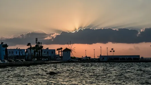 Paros