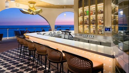 Le Sunset Bar
