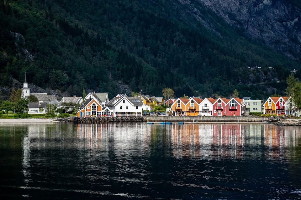 fjord-maisons-scandinavie